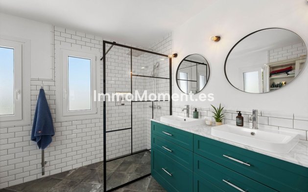 Resale - Detached villa - Estepona - Selwo