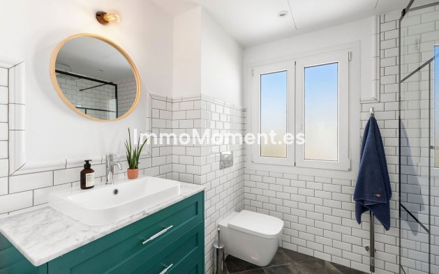 Resale - Detached villa - Estepona - Selwo