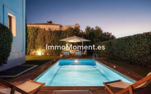 Resale - Detached villa - Estepona - Selwo