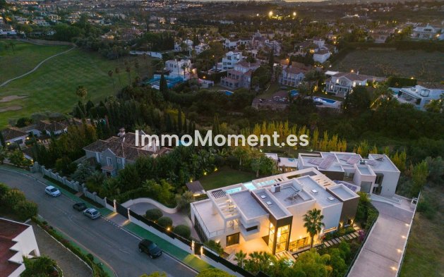 Resale - Detached villa - Marbella - Nueva Andalucía