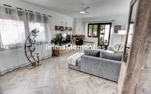 Wiederverkauf - Freistehende Villa - Benalmadena - Benalmadena Centro