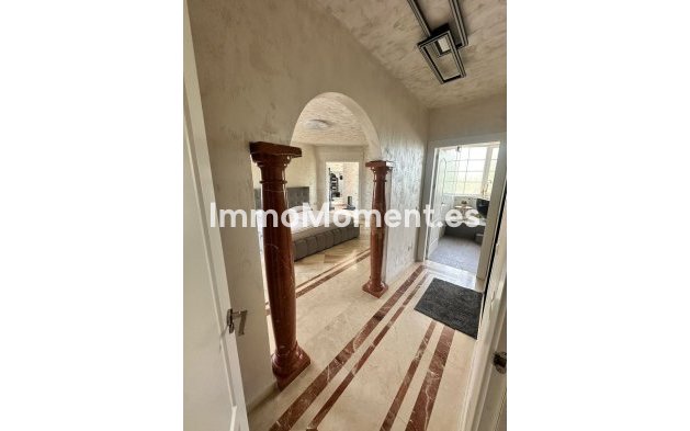 Wiederverkauf - Freistehende Villa - Estepona  - Estepona Centro
