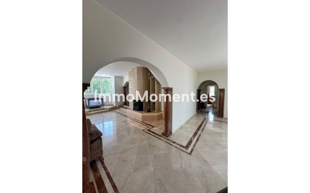 Wiederverkauf - Freistehende Villa - Estepona  - Estepona Centro
