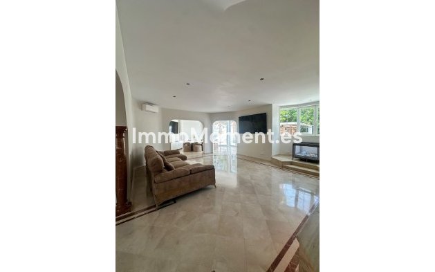 Wiederverkauf - Freistehende Villa - Estepona  - Estepona Centro