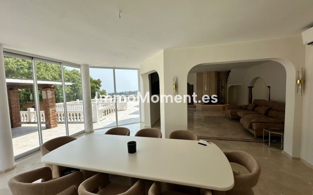 Wiederverkauf - Freistehende Villa - Estepona  - Estepona Centro
