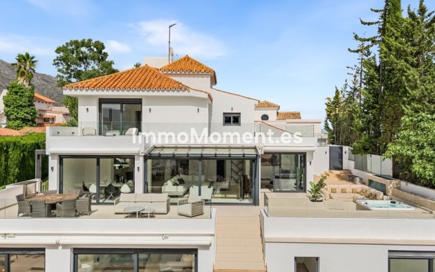 Wiederverkauf - Freistehende Villa - Marbella - Nueva Andalucía
