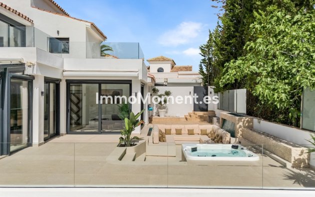 Wiederverkauf - Freistehende Villa - Marbella - Nueva Andalucía