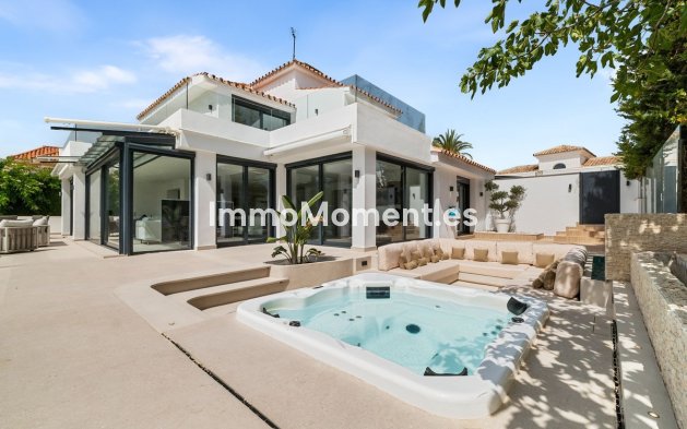 Wiederverkauf - Freistehende Villa - Marbella - Nueva Andalucía