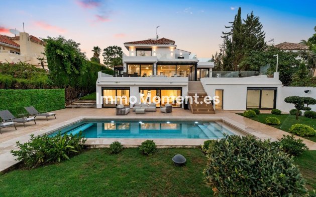 Wiederverkauf - Freistehende Villa - Marbella - Nueva Andalucía