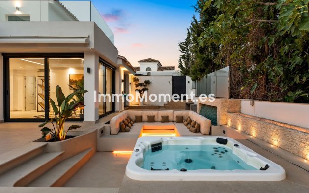 Wiederverkauf - Freistehende Villa - Marbella - Nueva Andalucía
