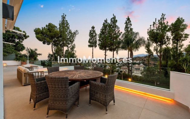 Wiederverkauf - Freistehende Villa - Marbella - Nueva Andalucía