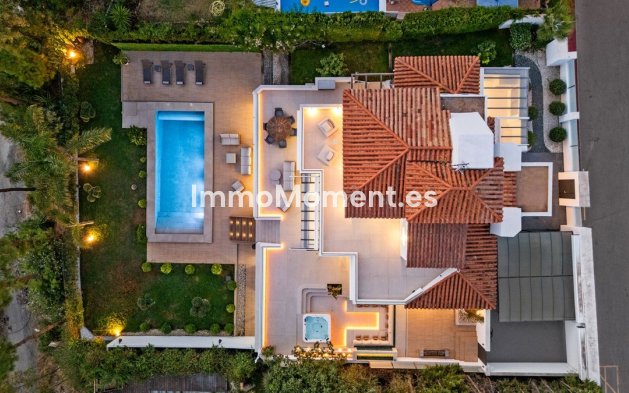 Wiederverkauf - Freistehende Villa - Marbella - Nueva Andalucía