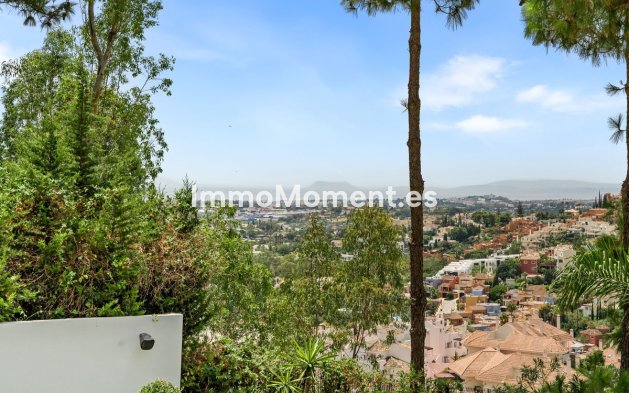 Wiederverkauf - Freistehende Villa - Marbella - Nueva Andalucía