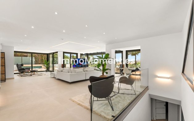 Wiederverkauf - Freistehende Villa - Marbella - Nueva Andalucía