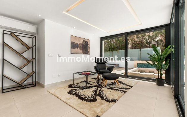 Wiederverkauf - Freistehende Villa - Marbella - Nueva Andalucía
