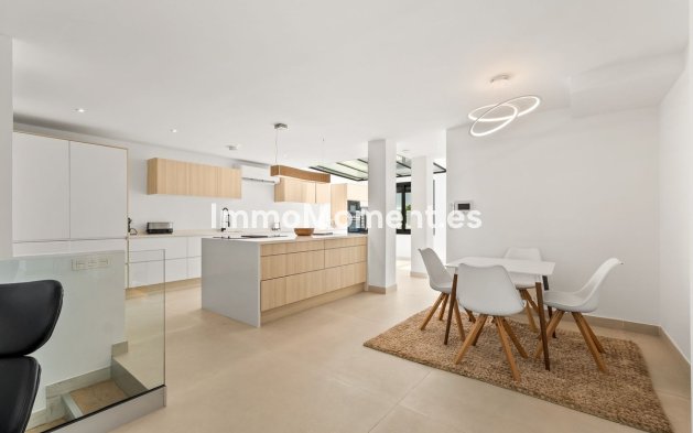 Wiederverkauf - Freistehende Villa - Marbella - Nueva Andalucía