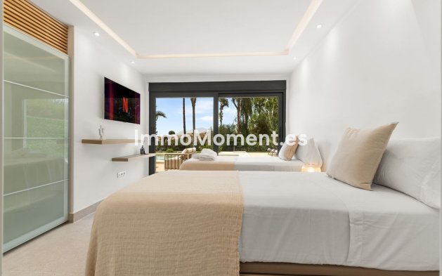 Wiederverkauf - Freistehende Villa - Marbella - Nueva Andalucía