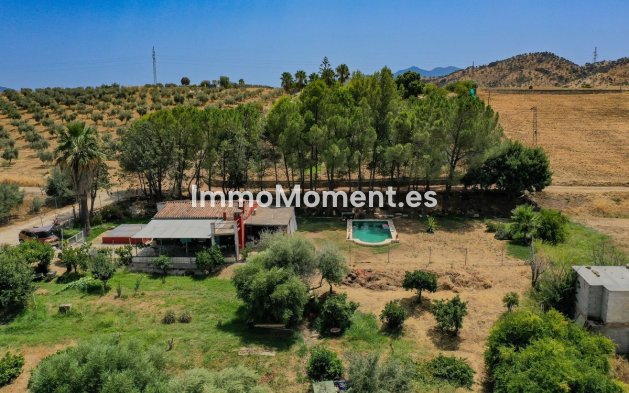 Resale - Country house - Inland  - Coín
