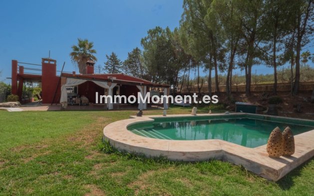 Resale - Country house - Inland  - Coín