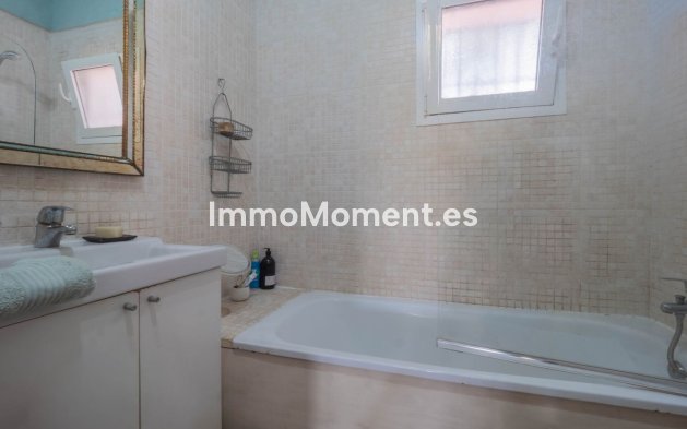 Resale - Country house - Inland  - Coín