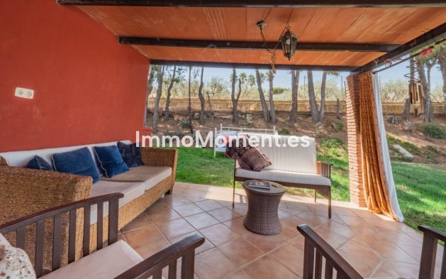 Resale - Country house - Inland  - Coín