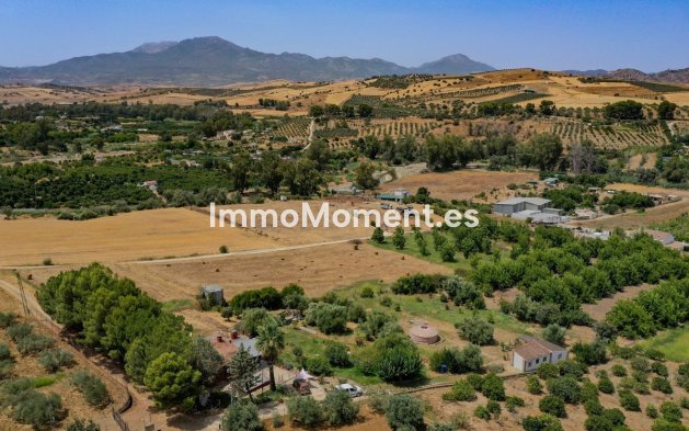 Resale - Country house - Inland  - Coín