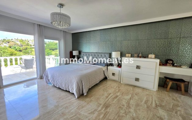 Reventa - Villa independiente - Marbella - Elviria