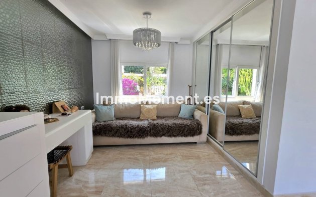 Reventa - Villa independiente - Marbella - Elviria