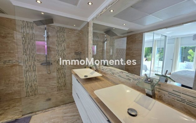 Reventa - Villa independiente - Marbella - Elviria