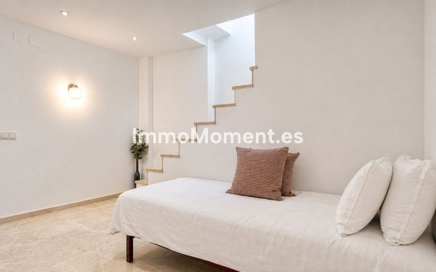 Resale - Detached villa - Marbella - Las Chapas