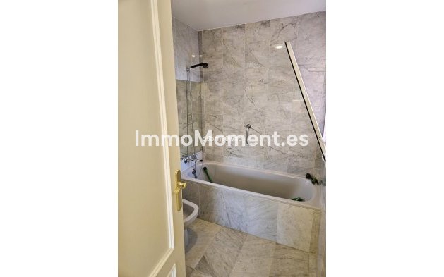 Wiederverkauf - Reihenhaus - Estepona  - Atalaya