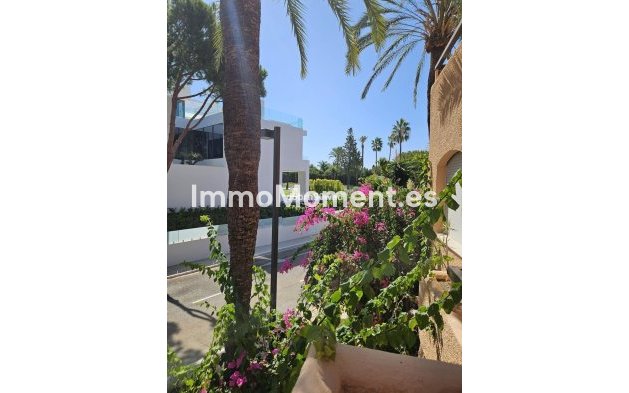 Wiederverkauf - Reihenhaus - Estepona  - Atalaya