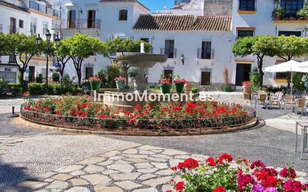 Resale - Apartment - Estepona - Estepona Centro
