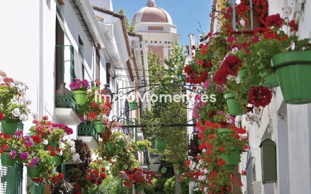 Resale - Apartment - Estepona - Estepona Centro