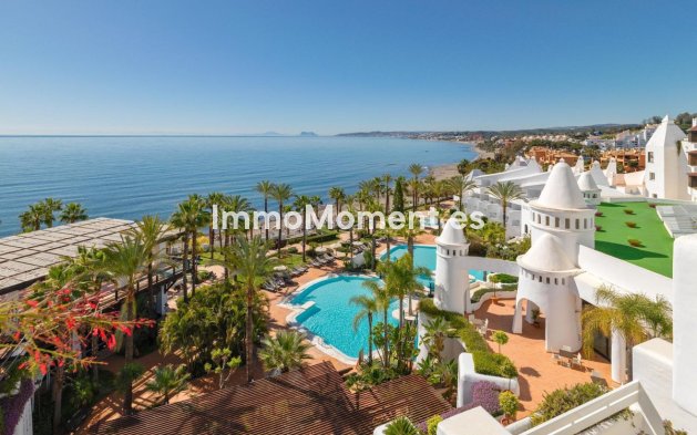 Resale - Apartment - Estepona - Estepona Centro
