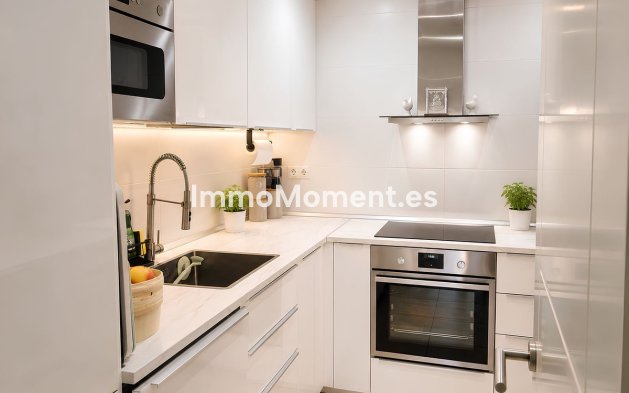 Resale - Apartment - Marbella - La Campana