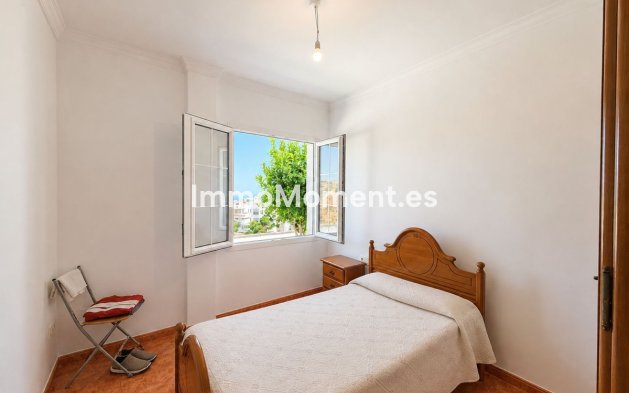 Resale - Detached villa - Estepona - Estepona Centro