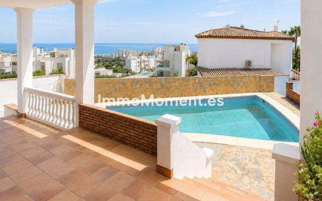 Resale - Detached villa - Estepona - Estepona Centro