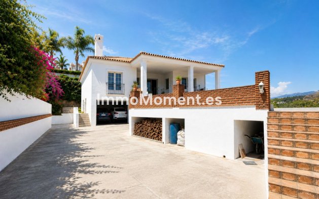 Resale - Detached villa - Estepona - Estepona Centro