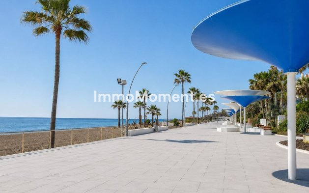 Resale - Detached villa - Estepona - Estepona Centro