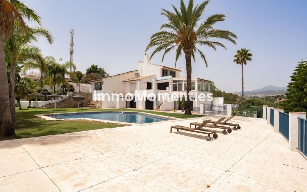 Reventa - Villa independiente - Estepona  - Estepona Centro