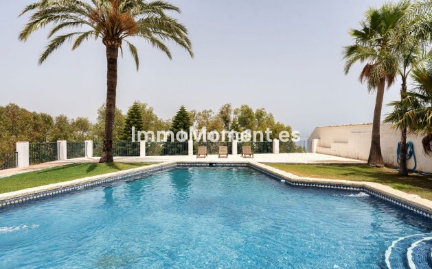 Reventa - Villa independiente - Estepona  - Estepona Centro