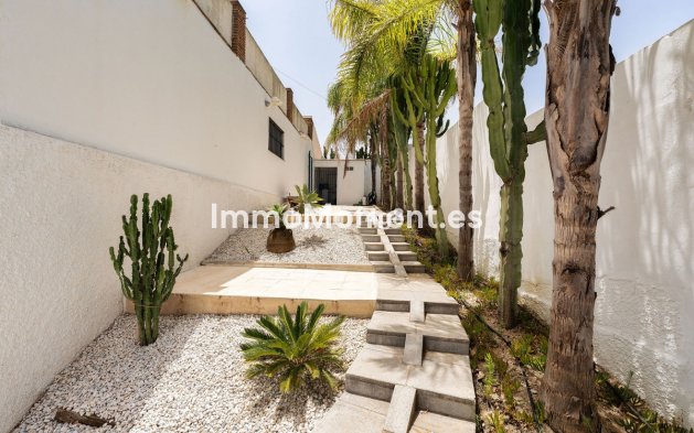 Reventa - Villa independiente - Estepona  - Estepona Centro