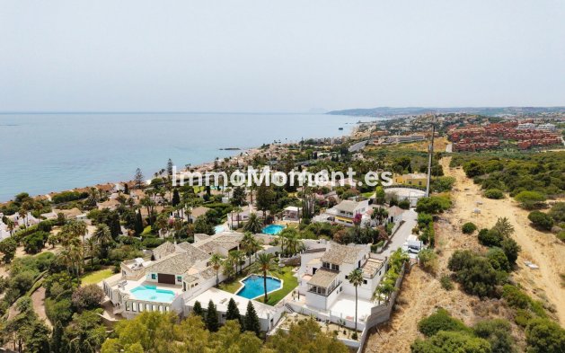 Reventa - Villa independiente - Estepona  - Estepona Centro