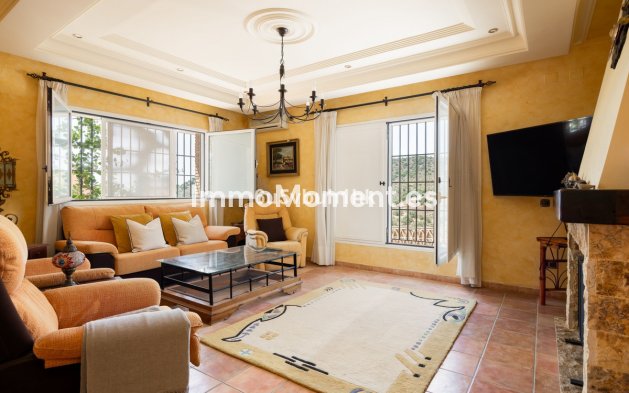 Resale - Country house - Inland  - Almogía