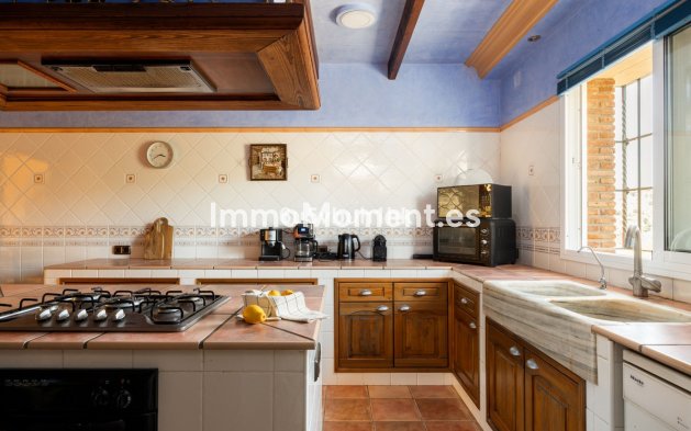 Resale - Country house - Inland  - Almogía