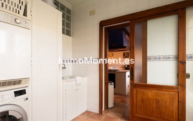 Resale - Country house - Inland  - Almogía