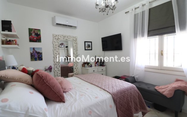 Bestaande woning - Vrijstaande villa - Orihuela Costa - Villamartín