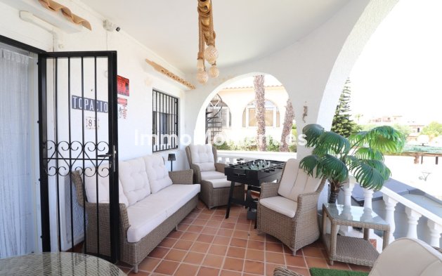 Bestaande woning - Vrijstaande villa - Orihuela Costa - Villamartín