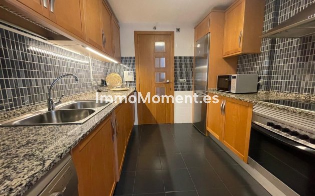 Wiederverkauf - Wohnung - Estepona  - Estepona Centro